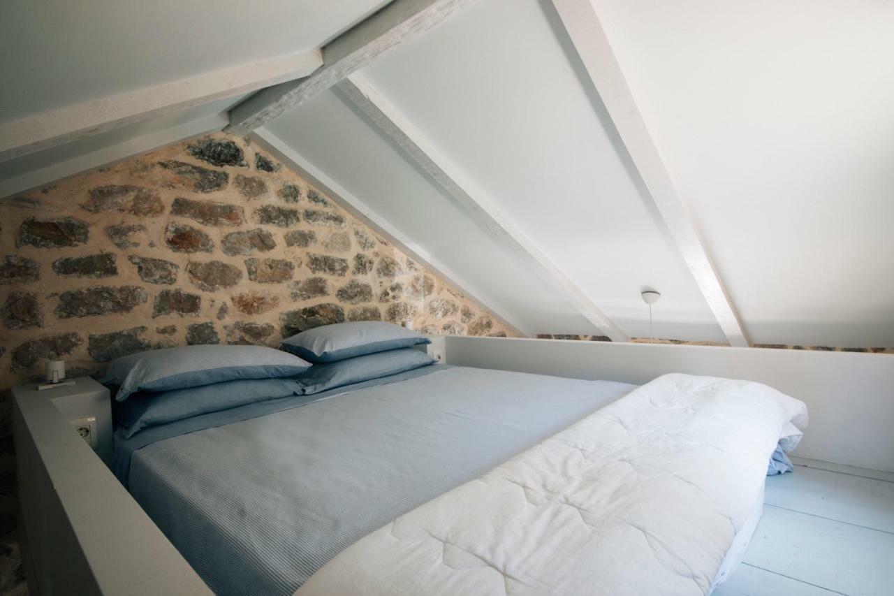 לינה וארוחת בוקר קוטור Palazzo Sbutega מראה חיצוני תמונה